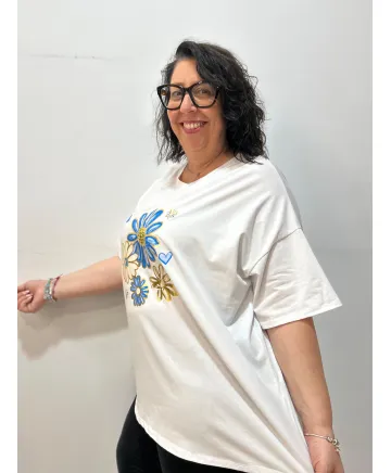 Camiseta flores Yuca - Tienda Tallas Grandes Mujer Camiseta flores Yuca - Tienda Tallas Grandes Mujer