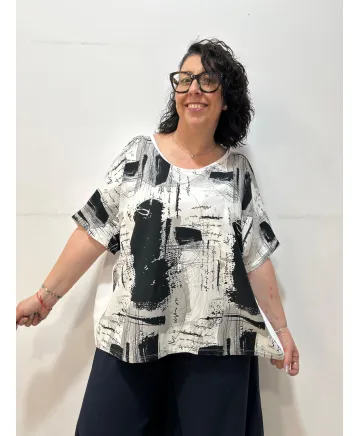 Camiseta graffiti - Ropa tallas grandes mujer moderna