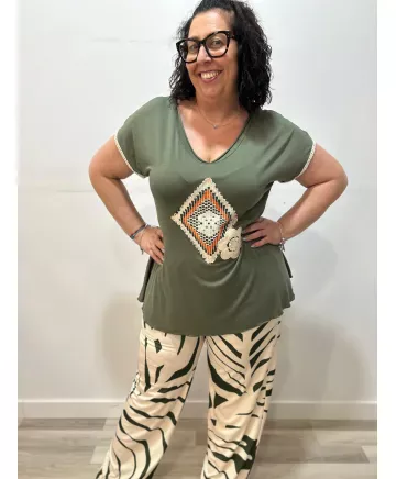 Camiseta caqui Tours - Ropa tallas grandes mujer moderna