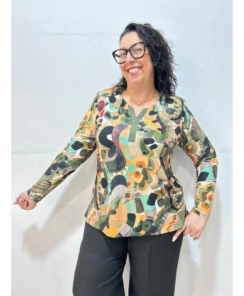 Camiseta tachuelas Vigo - Ropa tallas grandes mujer moderna Camiseta tachuelas Vigo - Ropa tallas grandes mujer moderna