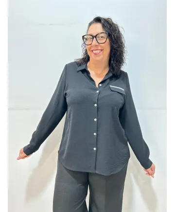 Blusa negra Arrecife - Ropa tallas grandes mujer moderna