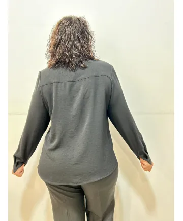 Blusa negra Arrecife - Ropa tallas grandes mujer moderna