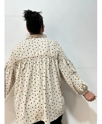 Camisa corazones Calella - Ropa tallas grandes mujer moderna Camisa corazones Calella - Ropa tallas grandes mujer moderna