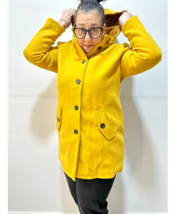 Abrigo mostaza Alanis - Ropa tallas grandes mujer moderna