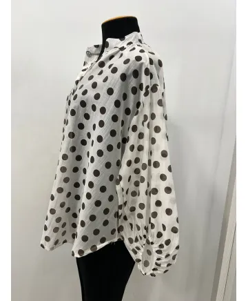 Camisa topos Lucia - Ropa tallas grandes mujer moderna