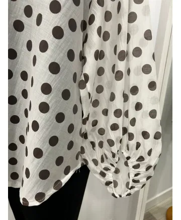 Camisa topos Lucia - Ropa tallas grandes mujer moderna