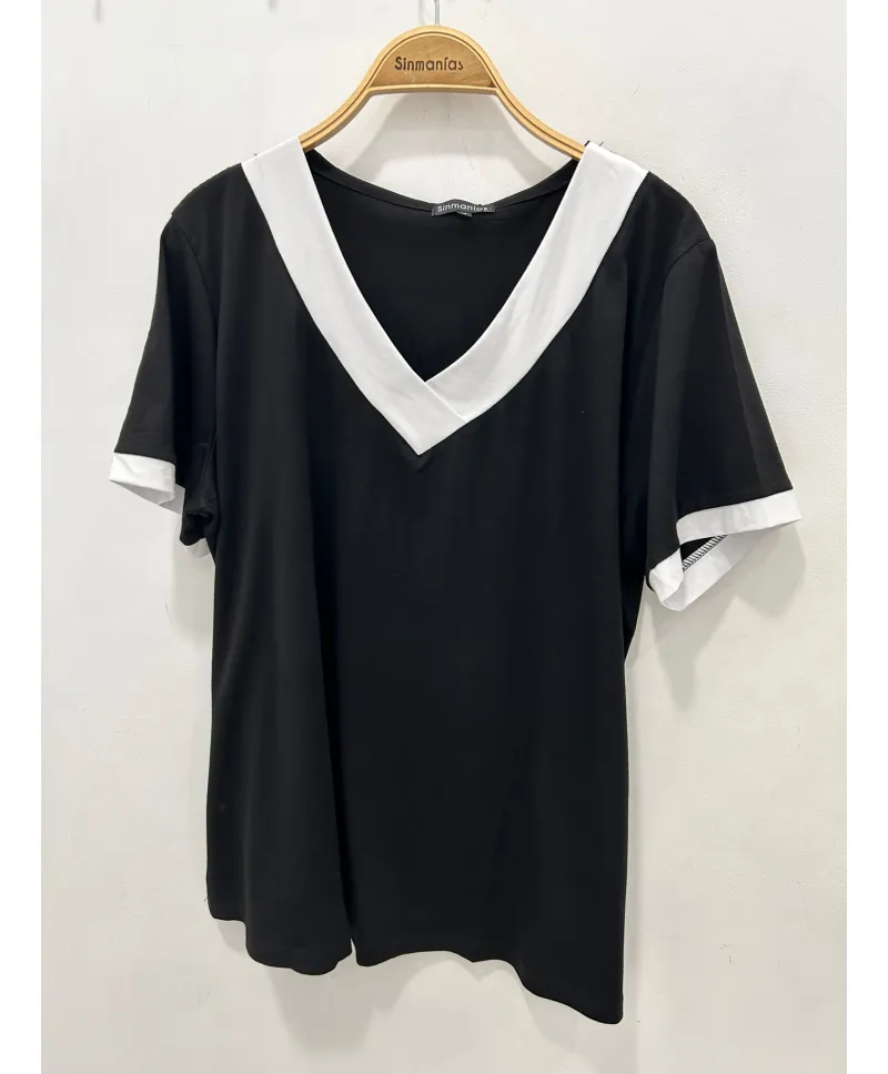 Camiseta negra Escote - Camisetas y Tops Tallas Grandes