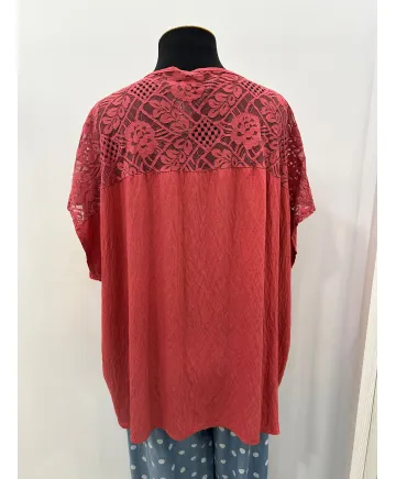 Camiseta encaje Lola - Ropa tallas grandes mujer moderna