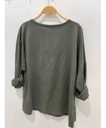 Camiseta pico Tachas - Ropa tallas grandes mujer moderna