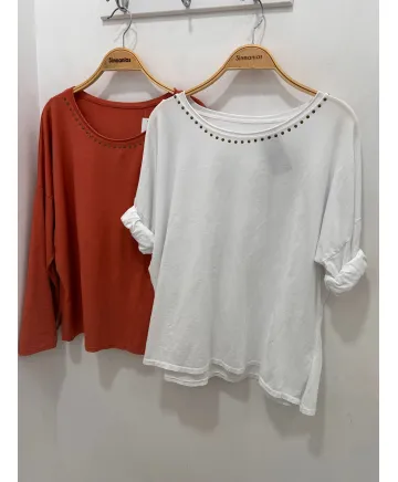 Camiseta lisa Tachitas - Ropa tallas grandes mujer moderna