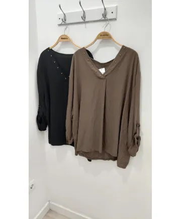 Blusa tachas Casual - Ropa tallas grandes mujer moderna