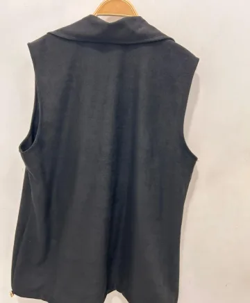Chaleco negro Kone - Ropa tallas grandes mujer moderna