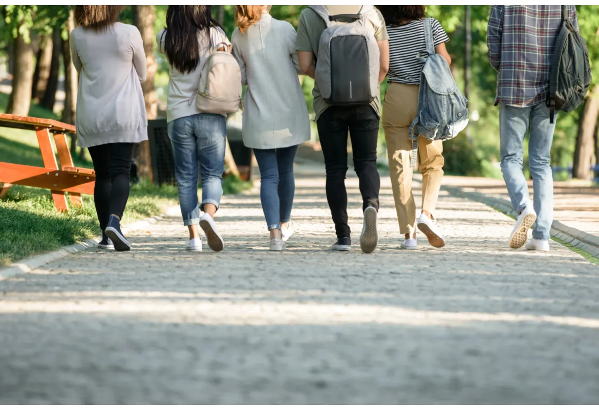 Un Paseo por la Elegancia: Ropa de Talla Grande para la Mujer Moderna y Sofisticada